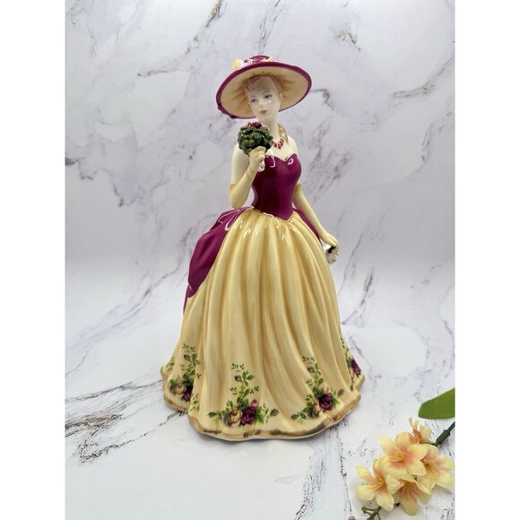 Royal Albert by Royal Doulton Old Country Roses 2010 Figurine of Year 9” MINT - Picture 1 of 16